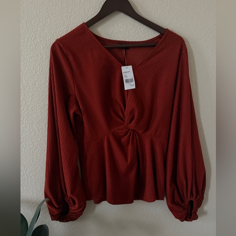 Buckle Black puff sleeve shirt